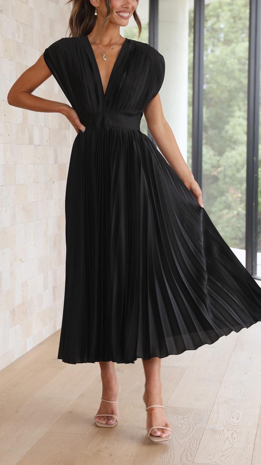 ISLA™ | ELEGANT PLEATED DRESS