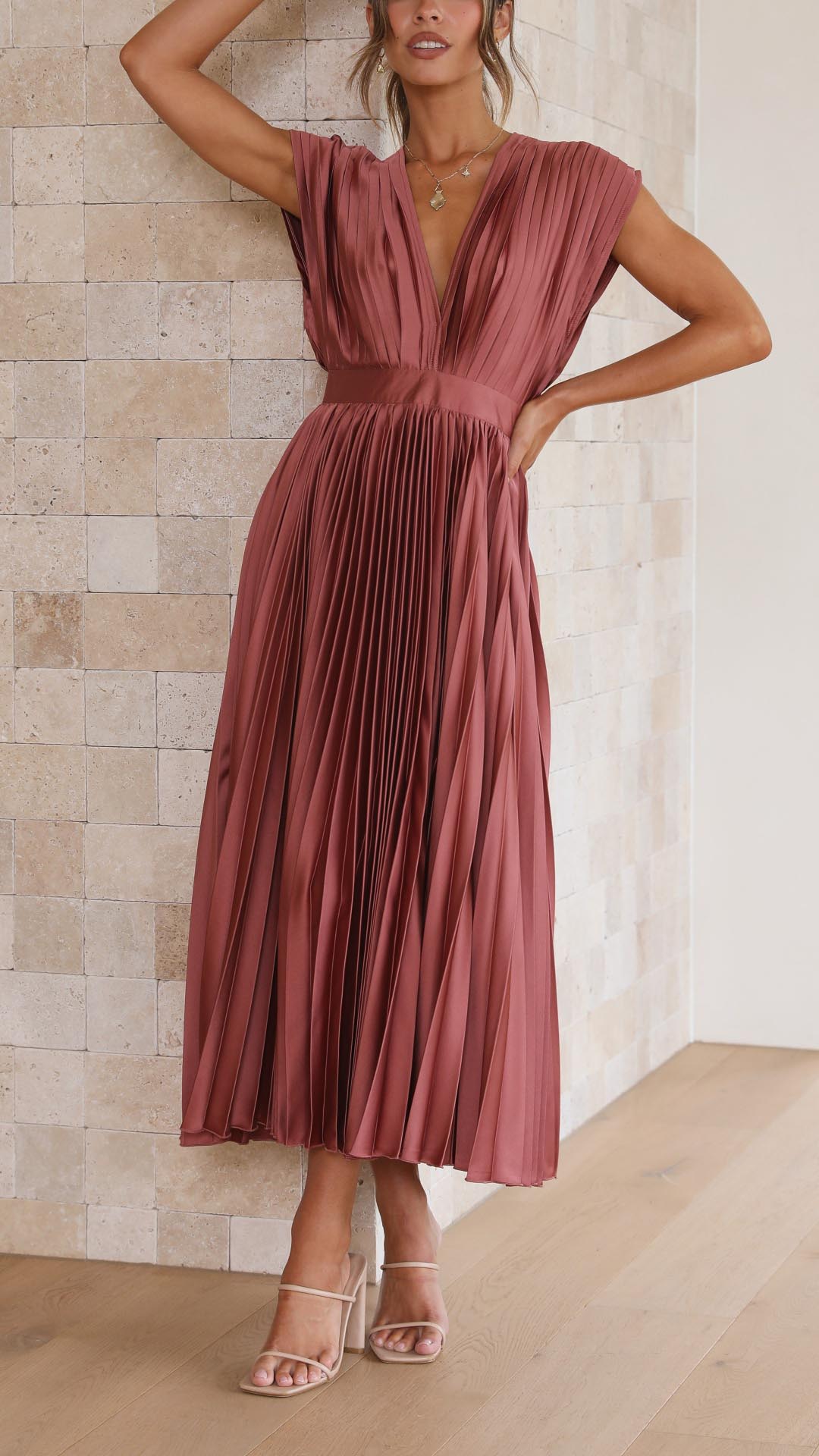 ISLA™ | ELEGANT PLEATED DRESS