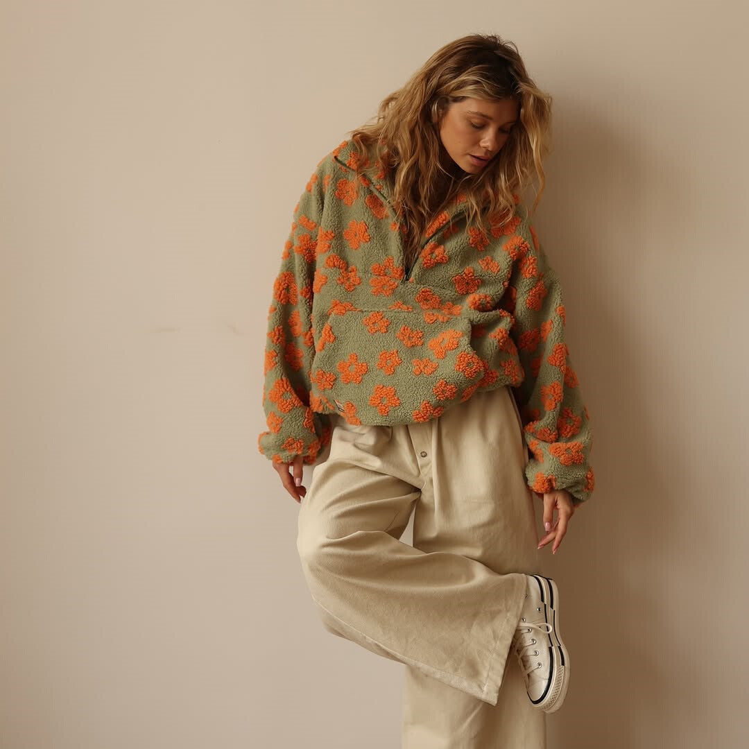 NICOLE™|FLOWER PULLOVER