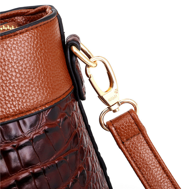 FRANCES™|CLASSIC HERITAGE SHOULDER BAG