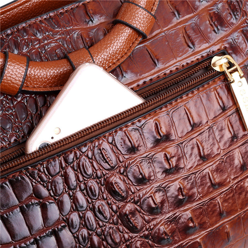 FRANCES™|CLASSIC HERITAGE SHOULDER BAG